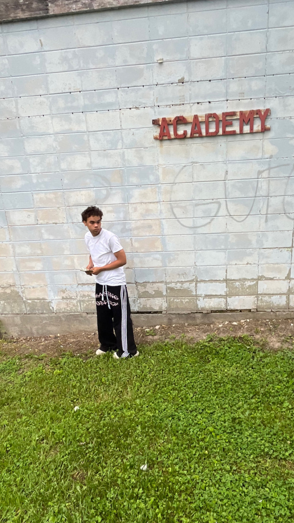 “CHASINGCONTROL”SWEATS